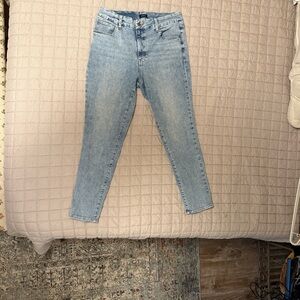Stylish Light Blue Cropped Women's Jeans